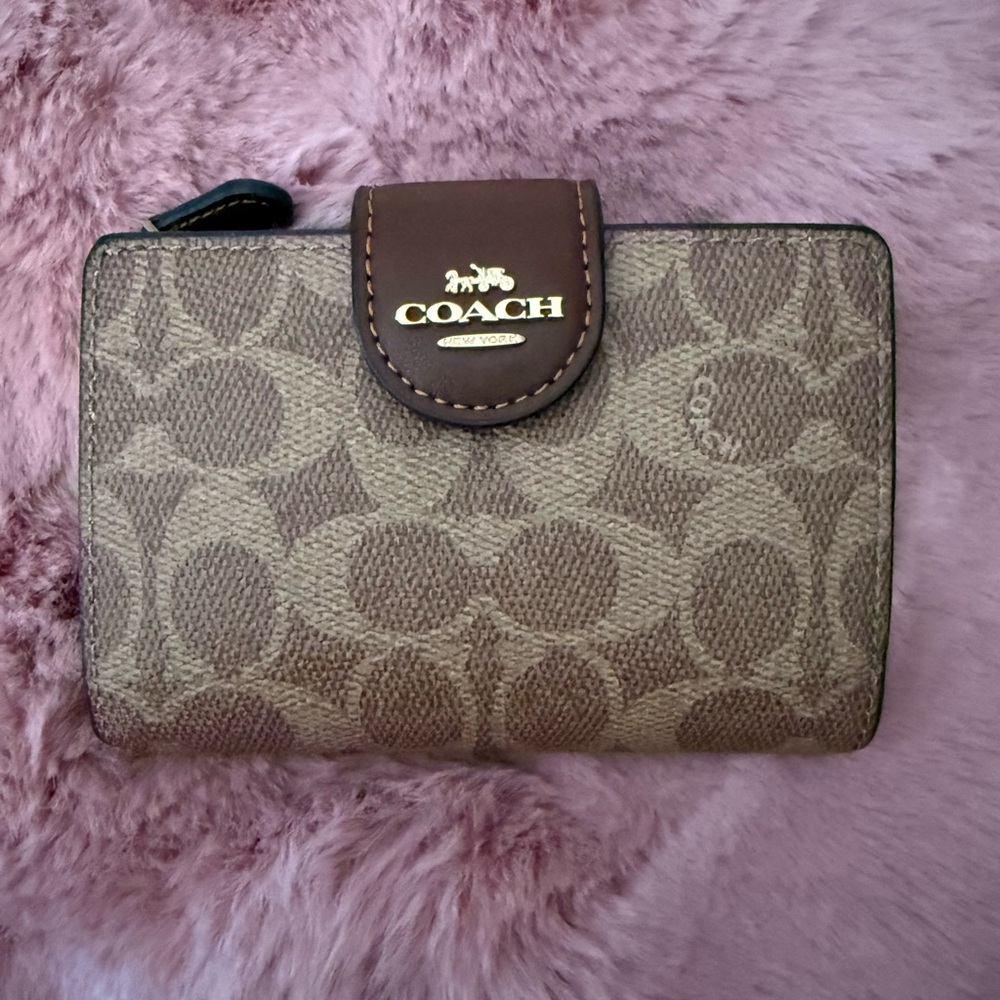 Signature Canvas Coach Wallet